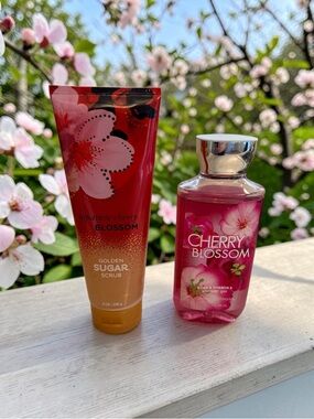 🫶🏻 Bath & Body Works Cherry Blossom Body Wash & Golden Sugar Scrub - Pink